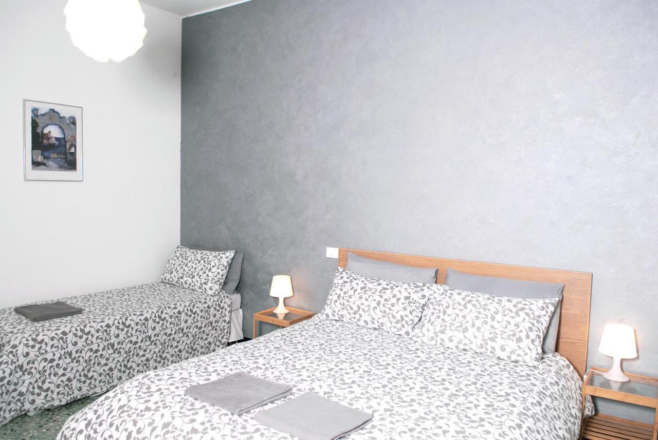 La Pergola Private Parking Hotel Vezzano Ligure Luaran gambar